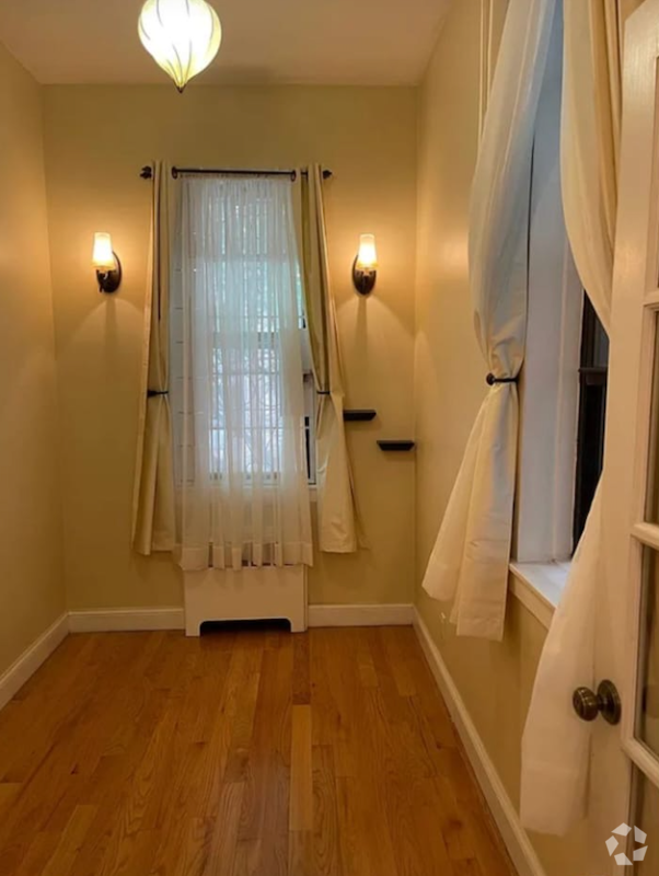 Building Photo - 421 E 78th St Unit 2d Rental