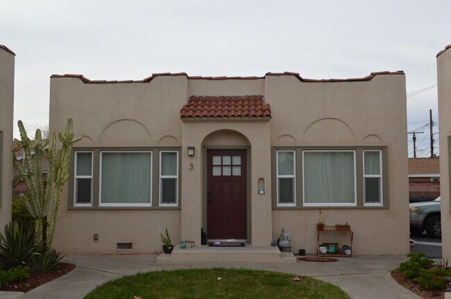 Photo - 211 N West St Unit 3