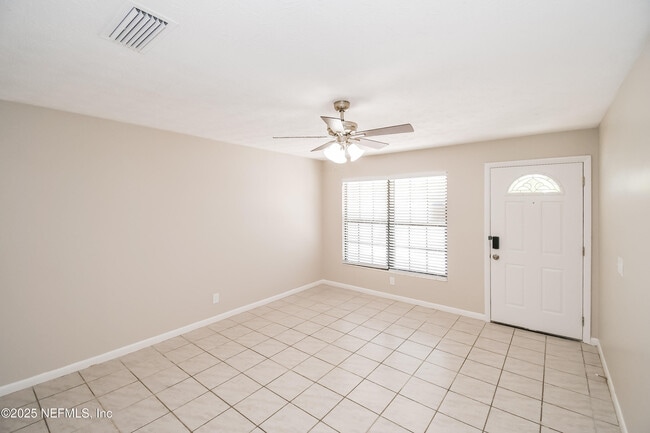 Photo - 1061 Grove Park Dr E