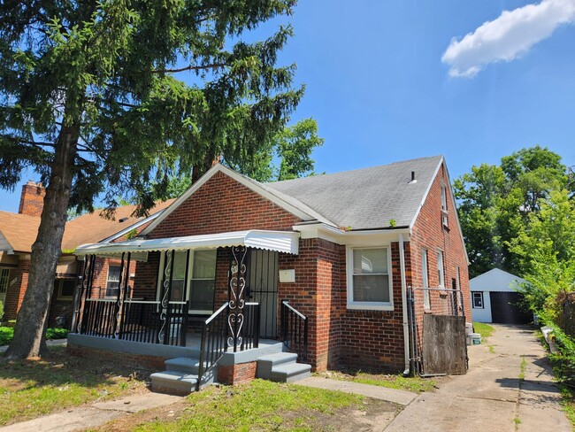 Photo - 20218 Forrer St House