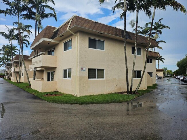 Building Photo - 14500 SW 88th Ave Unit 163