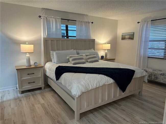 Photo - 4095 SE Centerboard Ln Unit 6-B