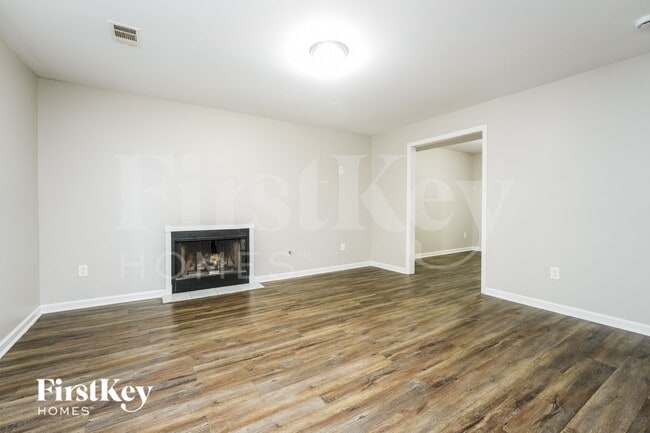 Photo - 2007 Sandbrook Ct SW