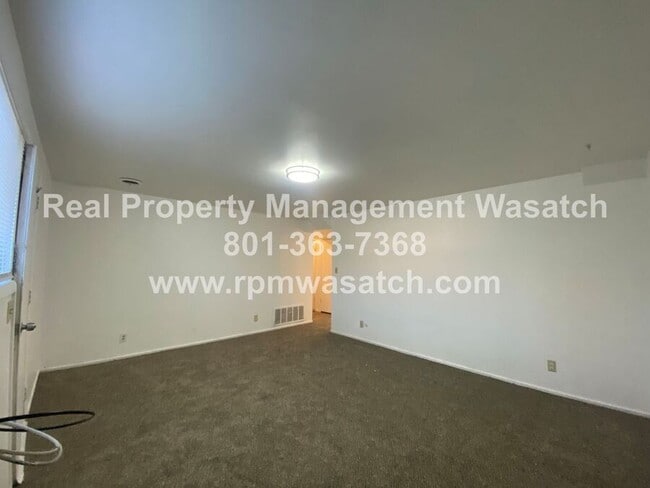 Photo - 448 Penney Ave S Unidad # C