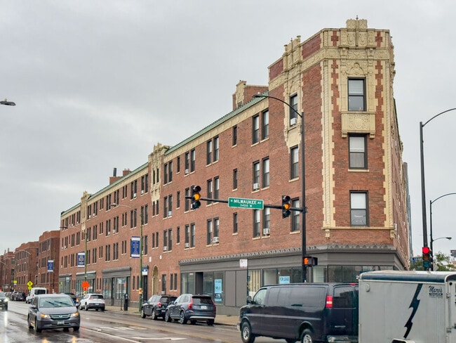Building Photo - 3335 W Diversey Ave Rental