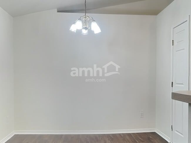 Photo - 3910 Winston St