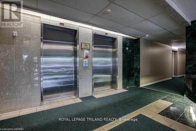 Photo - 744 Wonderland Rd S Unit 1208