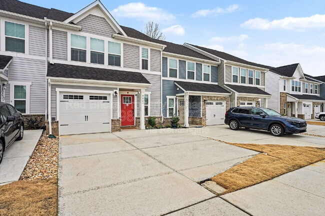 Photo - 9529 Teamwork St NW