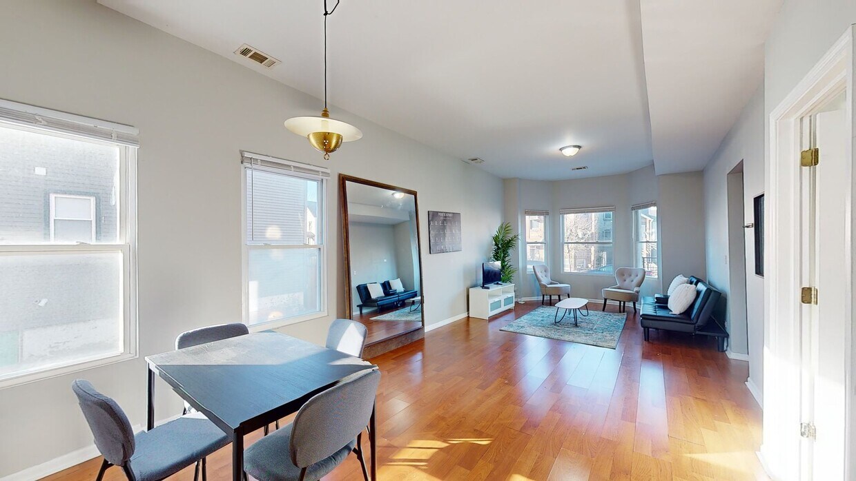 Photo - Private bedroom in 3 bed/1 bath Home