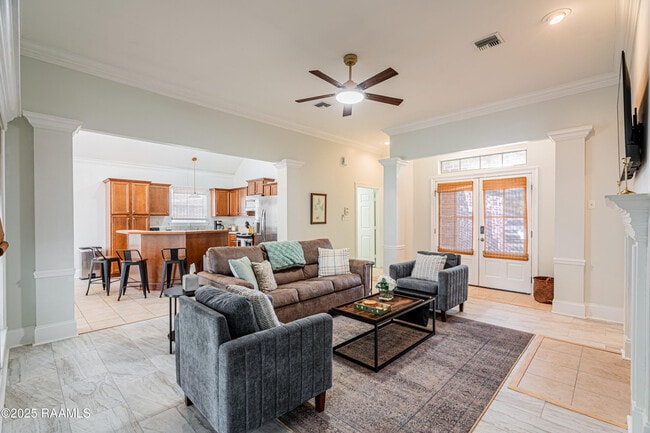 130 Windermere Cir