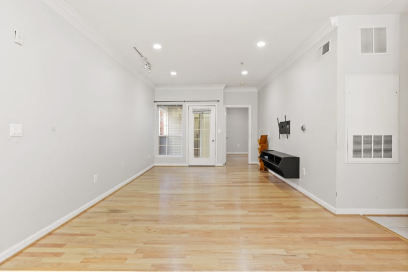 Photo - 4850 Eisenhower Ave