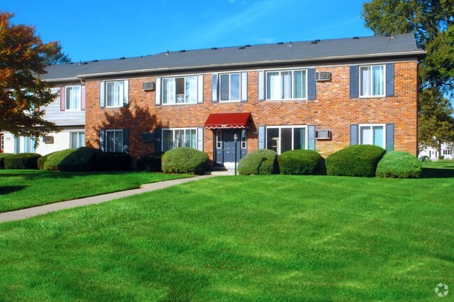 Building Photo - Chatsford Village Apartments