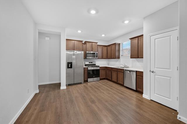 3920 Oak Crk Cir