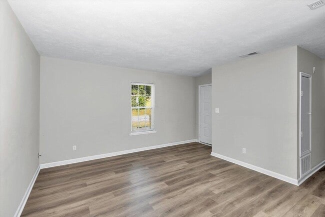 Photo - 2114 Vandivere Rd