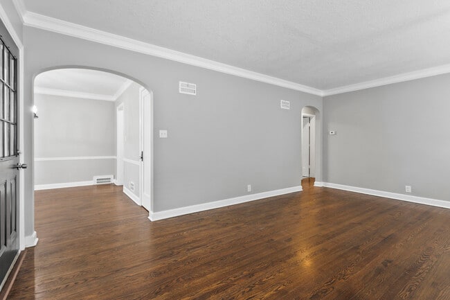 Photo - 231 E 74 Terrace