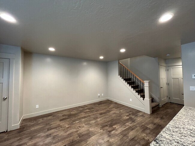 Photo - 3 Bedroom 2.5 Bathroom Townhome