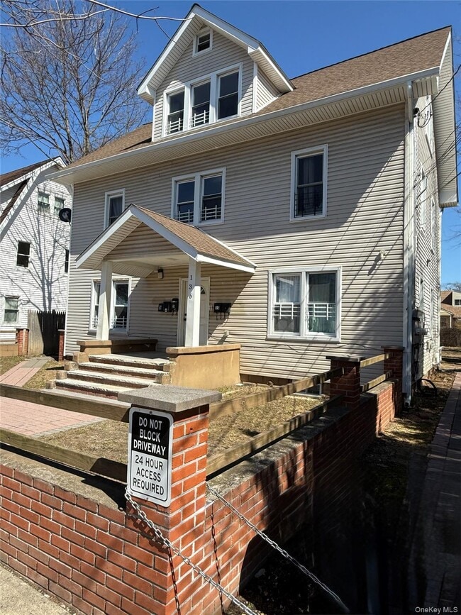 Building Photo - 136 Fairview Blvd