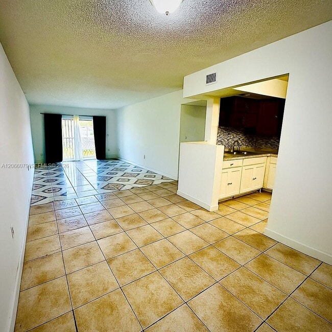 Photo - 3700 NW 21st St Unit 109