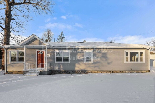 Building Photo - 312 Highland Dr