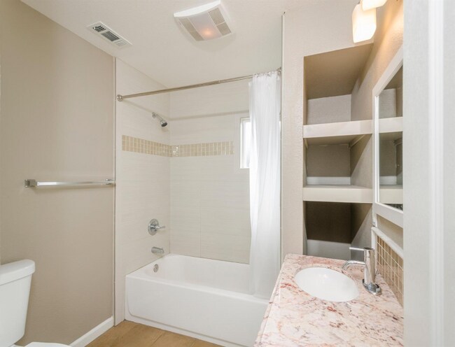 Photo - 4363 4th Ave Unidad lower