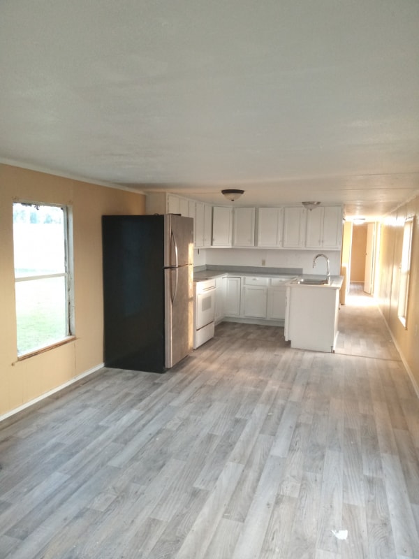 Building Photo - 1421 Airport Rd Rental