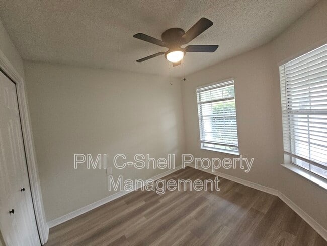 Photo - 111 Wildflower Ln