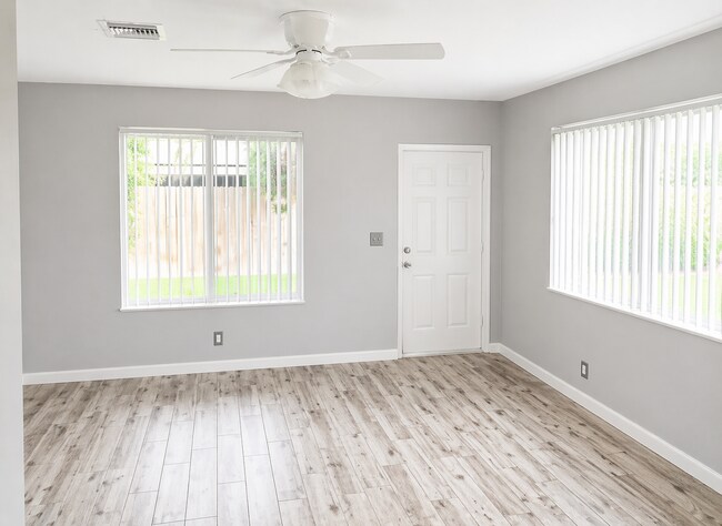 Photo - 125 NE 30th Ct Unit 125