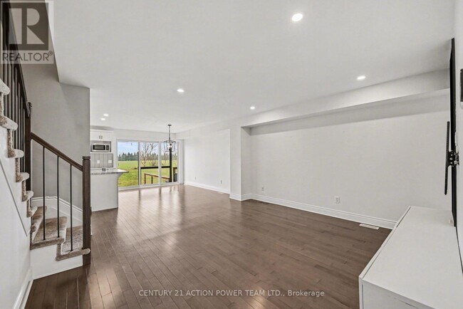 Photo - 279 Belfort St