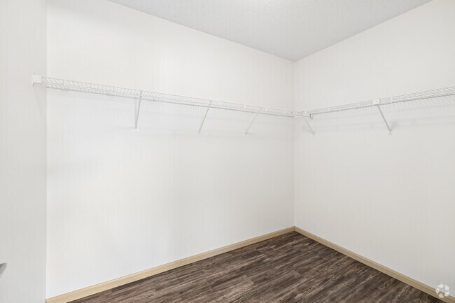 4BR, 3BA - 1,470SF - Storage
