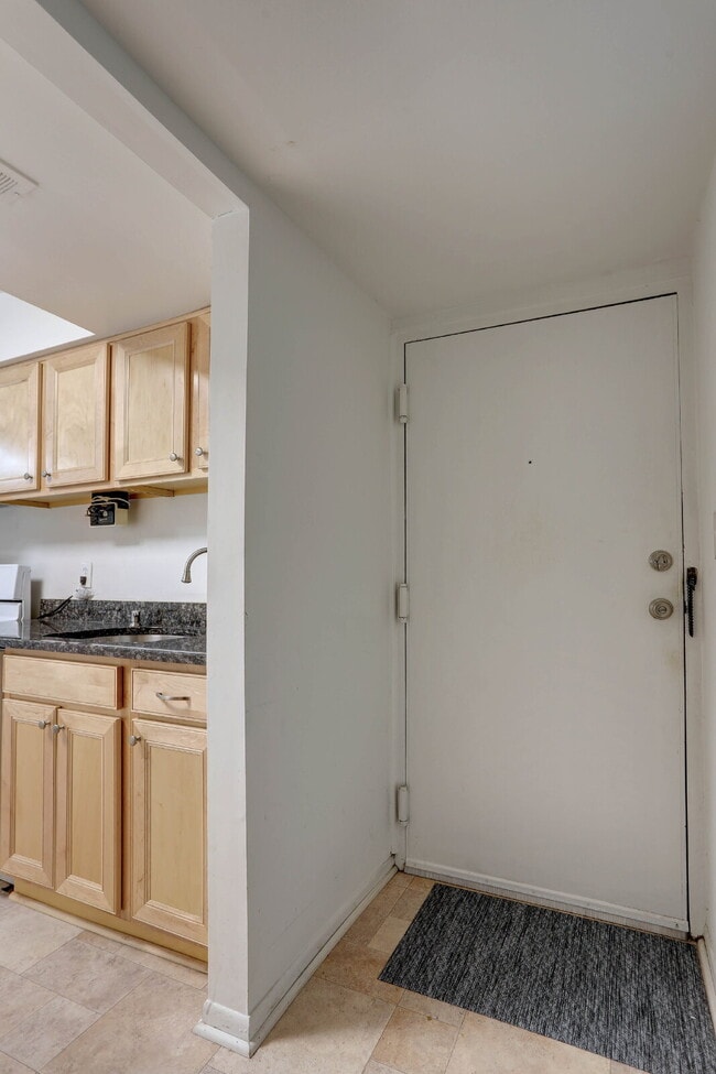 Photo - 1BD/1BA - Great Condo in Columbia Unit 3