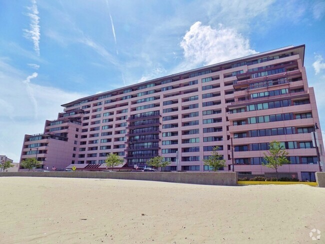 Building Photo - 350 Revere Beach Blvd Unit 8S Rental