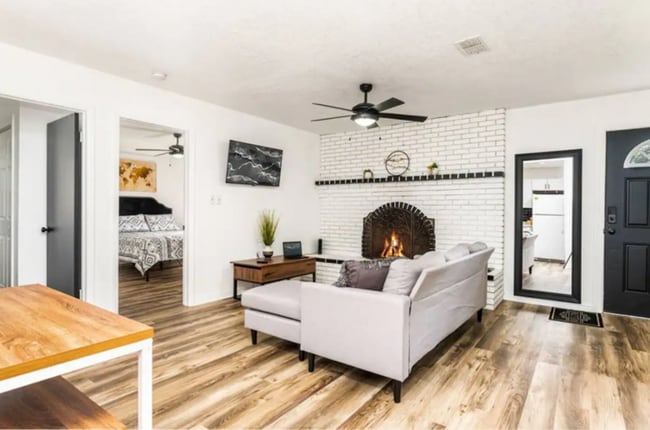 Photo - 2301 Carlton Dr