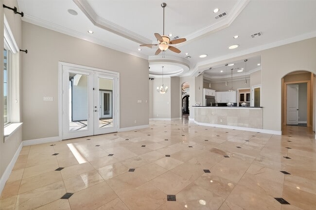 Photo - 5942 Sagamore Bay Ln