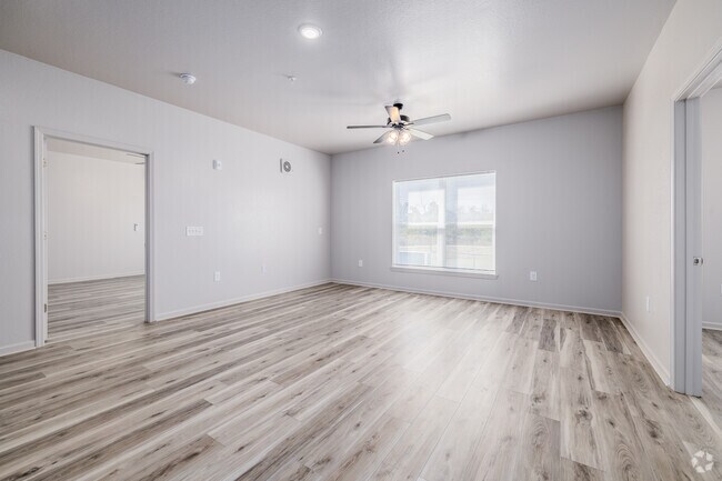 2BR, 2BA - 910SF - Living Room - Platform Douglas