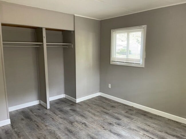 Photo - 1816 Meadow Dr