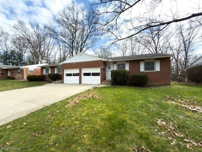 Photo - 3853-3857 Seneca St