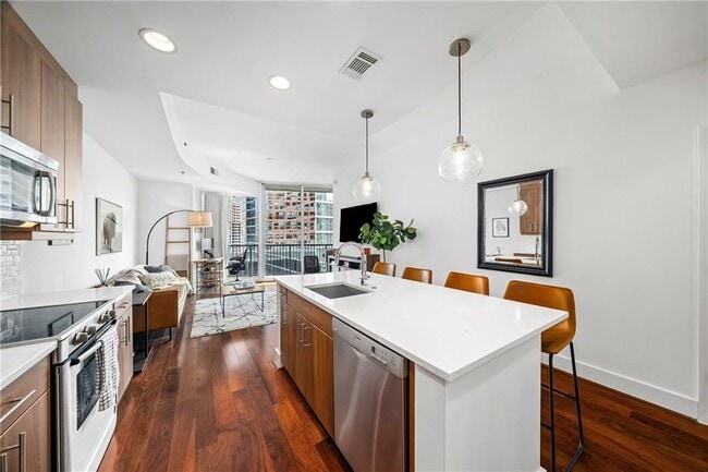 Photo - 1080 Peachtree St NE Unit 1306