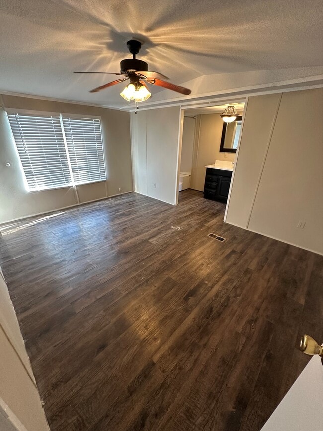 Photo - 2021 N Battlebell Rd