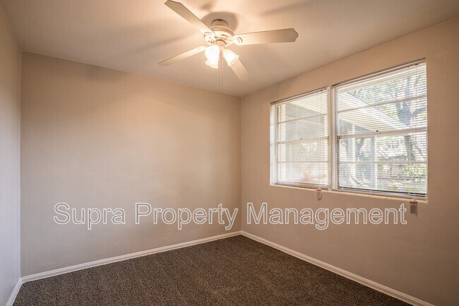 Photo - 1059 Glynlea Rd