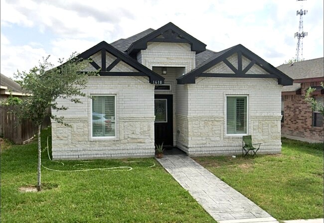 Building Photo - 1618 Leann Rimes Rd Rental