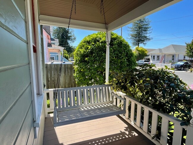 Photo - Charming Home on Cul-de-Sac w/Jacuzzi, Fireplace, Garage || Minutes from Downtown Napa!