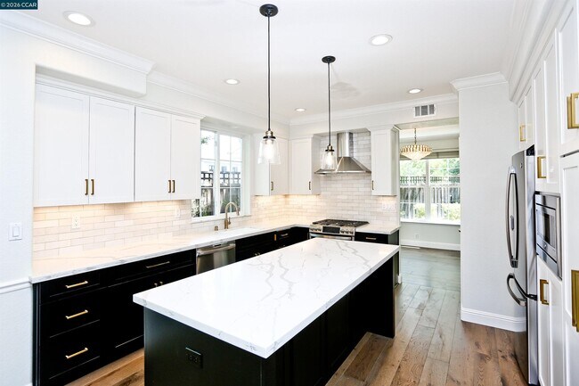 Photo - 1079 River Rock Lane