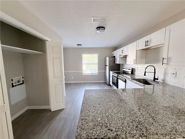 Photo - 4085 Professional Dr