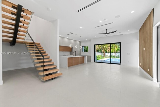 Photo - 1320 NE 16th Ave