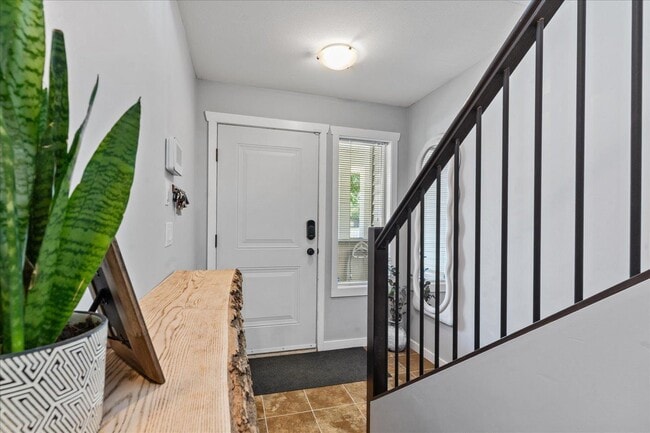 Photo - 46298 Third Av