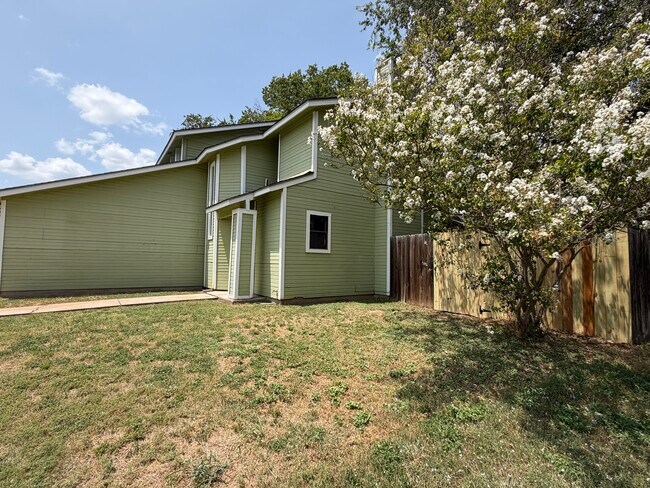 8107 Hood Cir Unit B