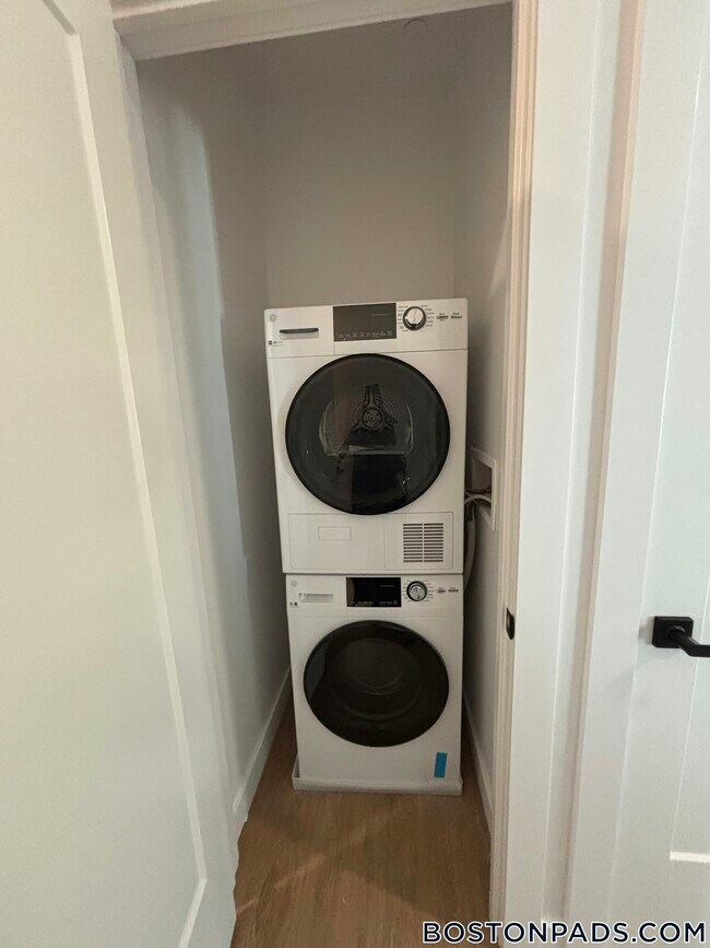 Photo - 199 Gardner St Unidad 104