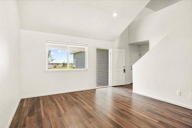 Photo - 3 BEDROOM 2 AND A HALF BATH NEWER CONSTRUCTION TWINHOME IN HARMONY VALLEY