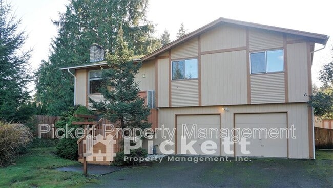 Photo - 2221 NE Lexington Dr House