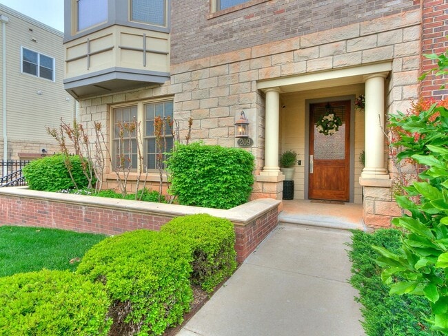 Photo - Beautiful Downtown OKC Townhouse